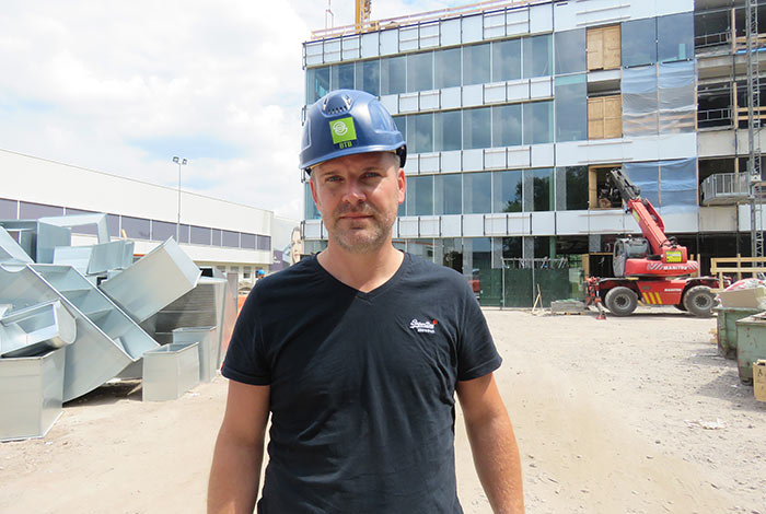 Directievoerder Auke Hansma tijdens de realisatie van Fontys Campus Stappegoor Tilburg