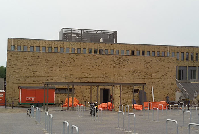 Voortgezet onderwijs, bouwkundig toezicht achter aanzicht